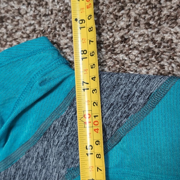 Lululemon Run Revitalize Athletic Performance Top Size 10 - Picture 6 of 11